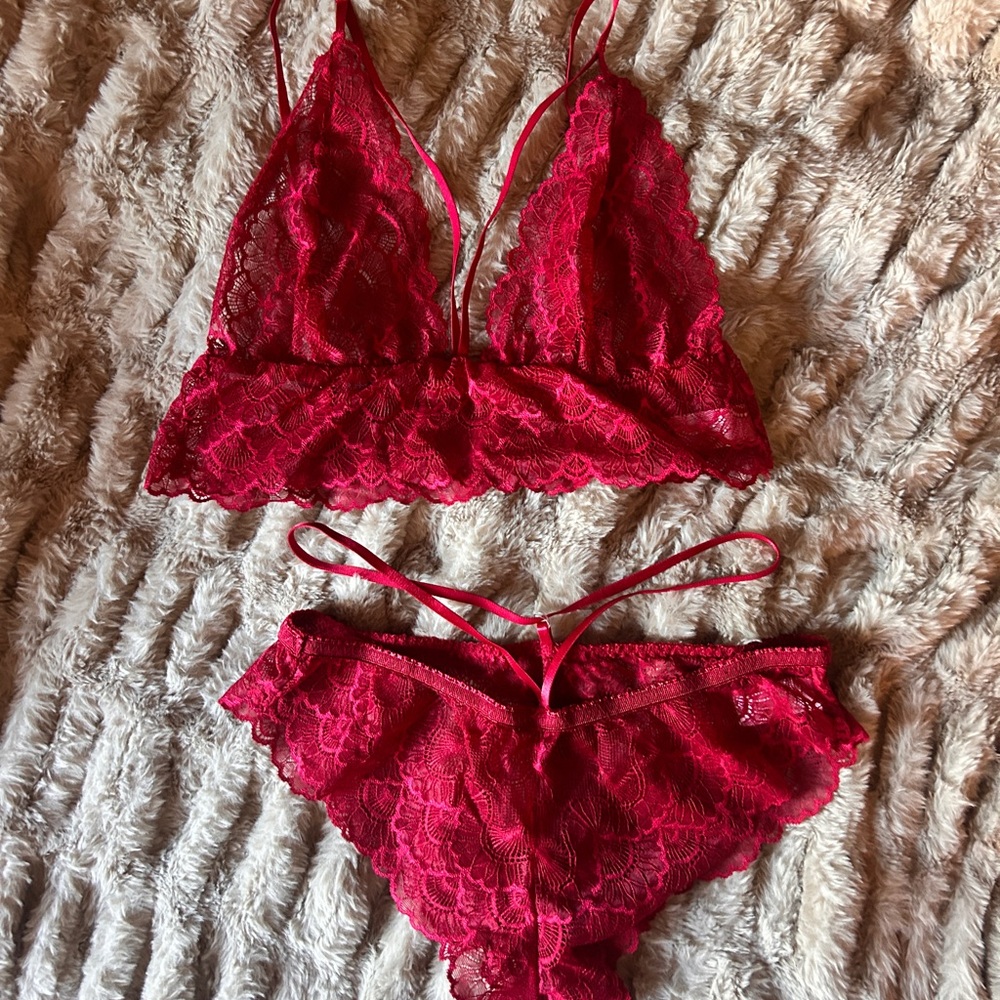Elegant Red Lace Lingerie Set